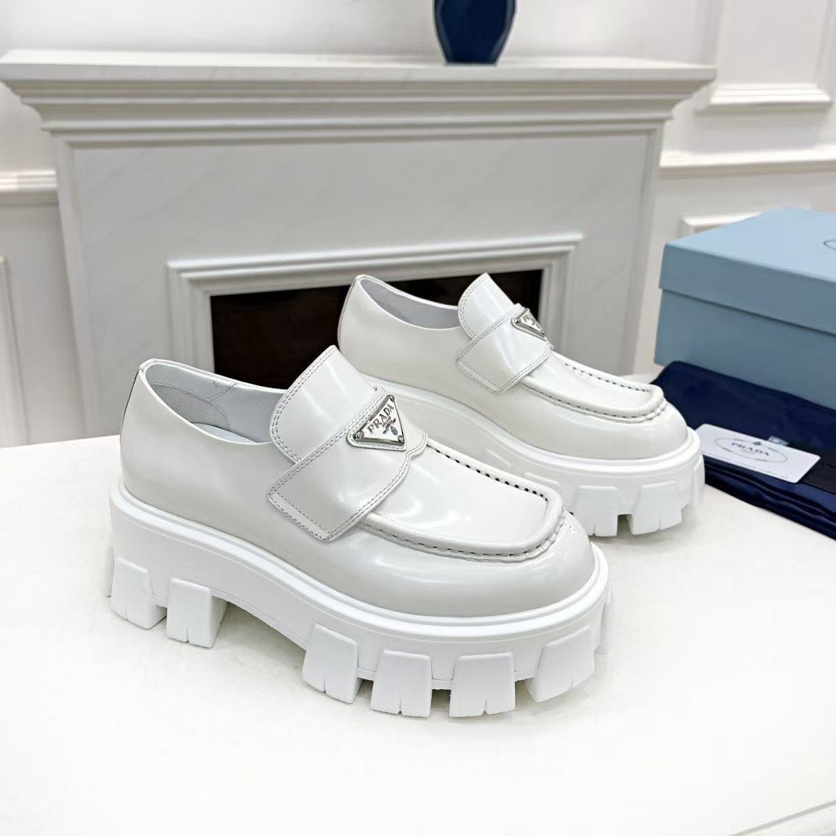 Prada Shoes AAA(Women)-037