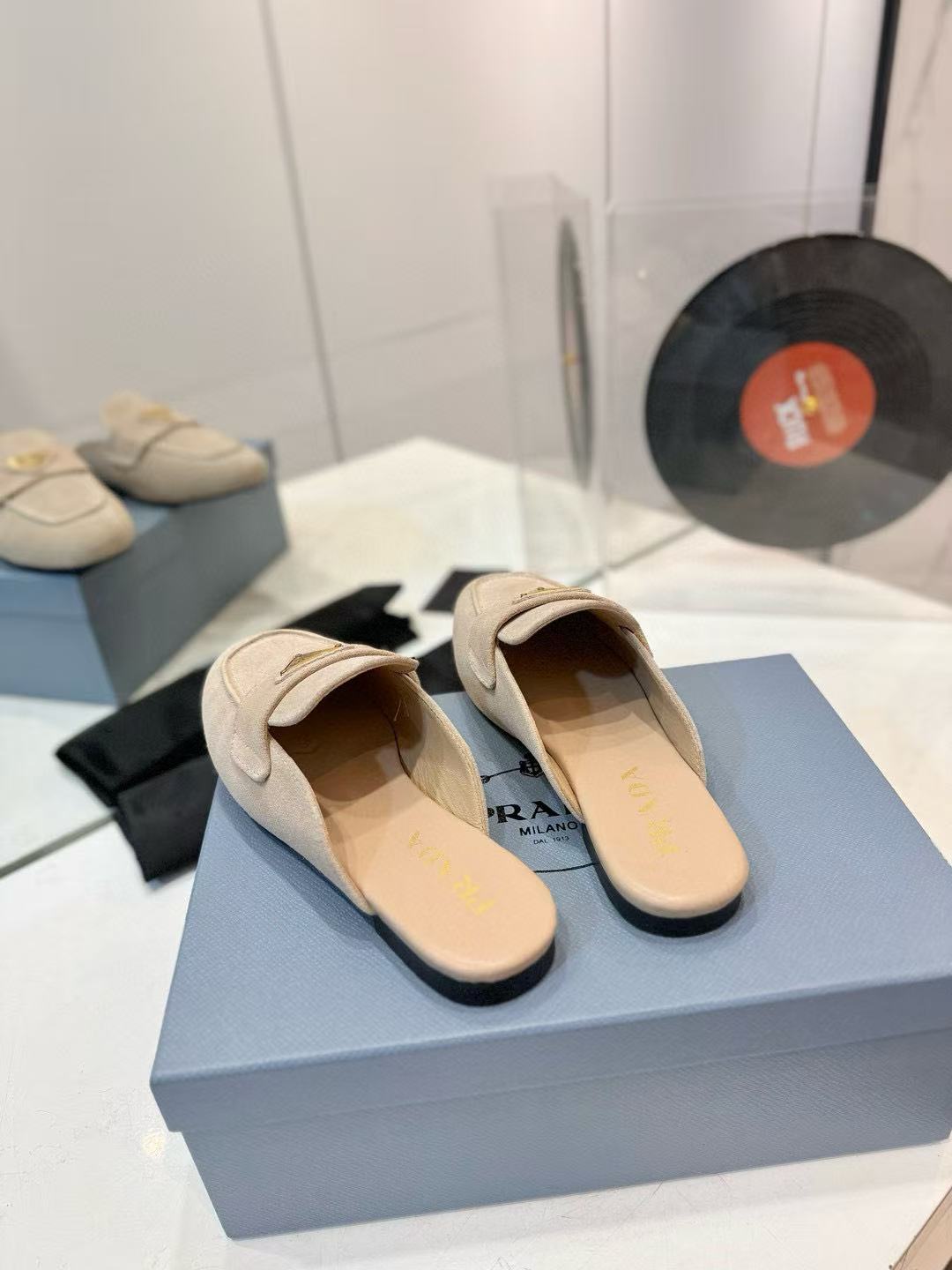 Prada Slippers Women(AAAA)-025