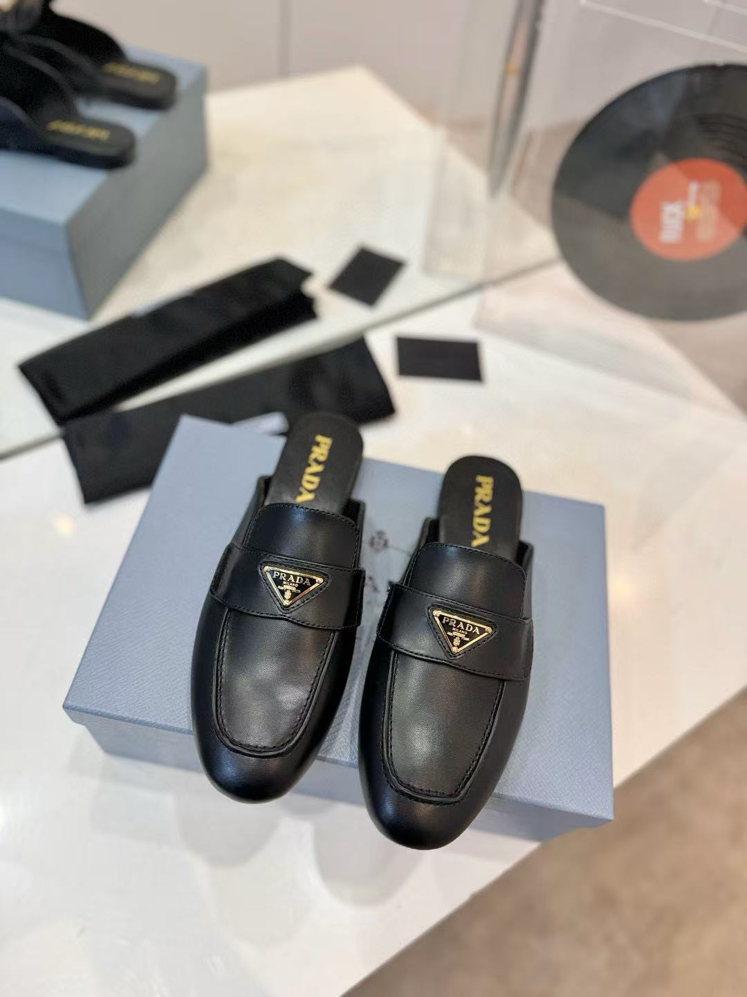 Prada Slippers Women(AAAA)-024