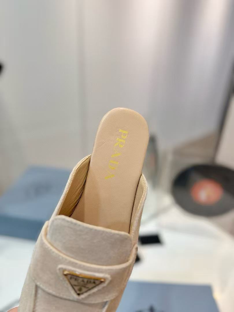 Prada Slippers Women(AAAA)-025