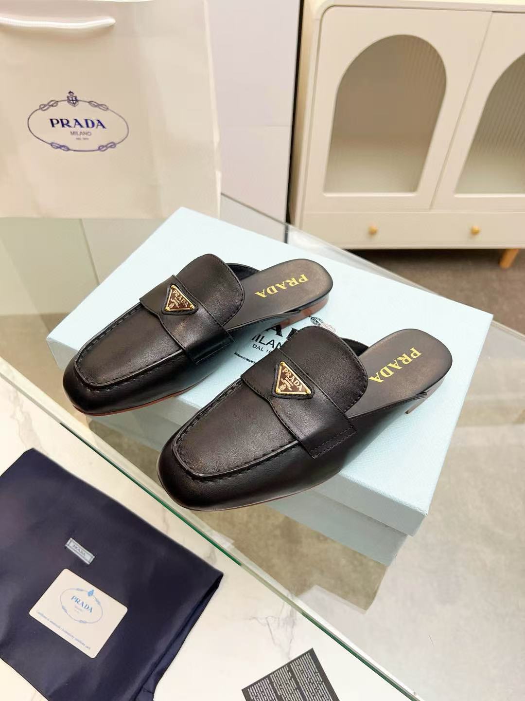 Prada Slippers Women(AAA)-023