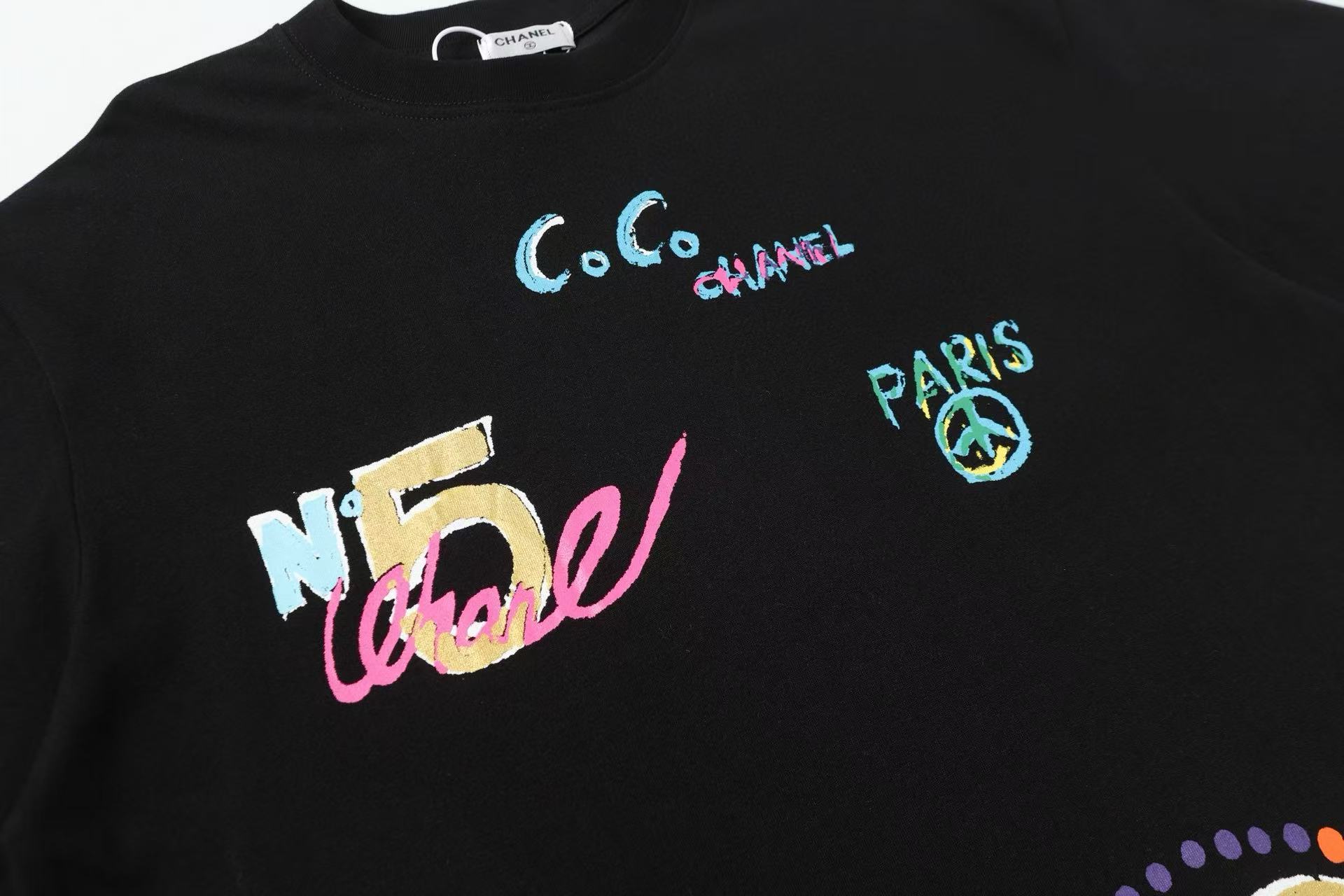 Chanel T-shirts-001