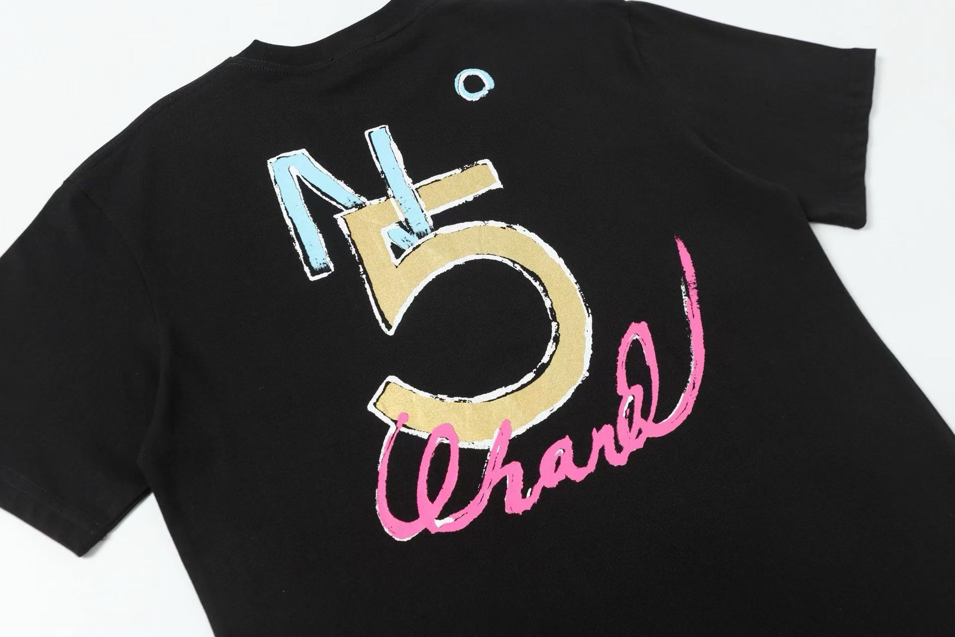 Chanel T-shirts-001