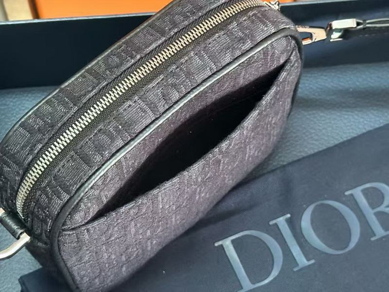 Dior Handbags AAAA(Men)-019