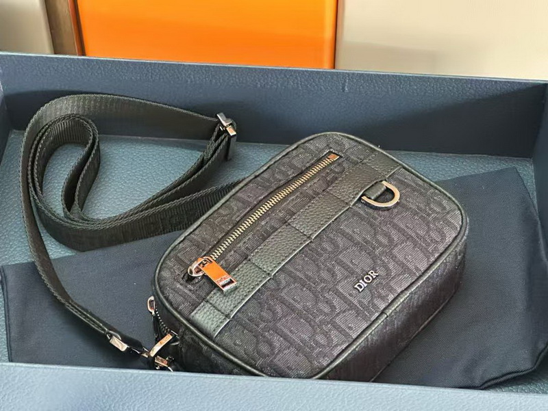 Dior Handbags AAAA(Men)-019