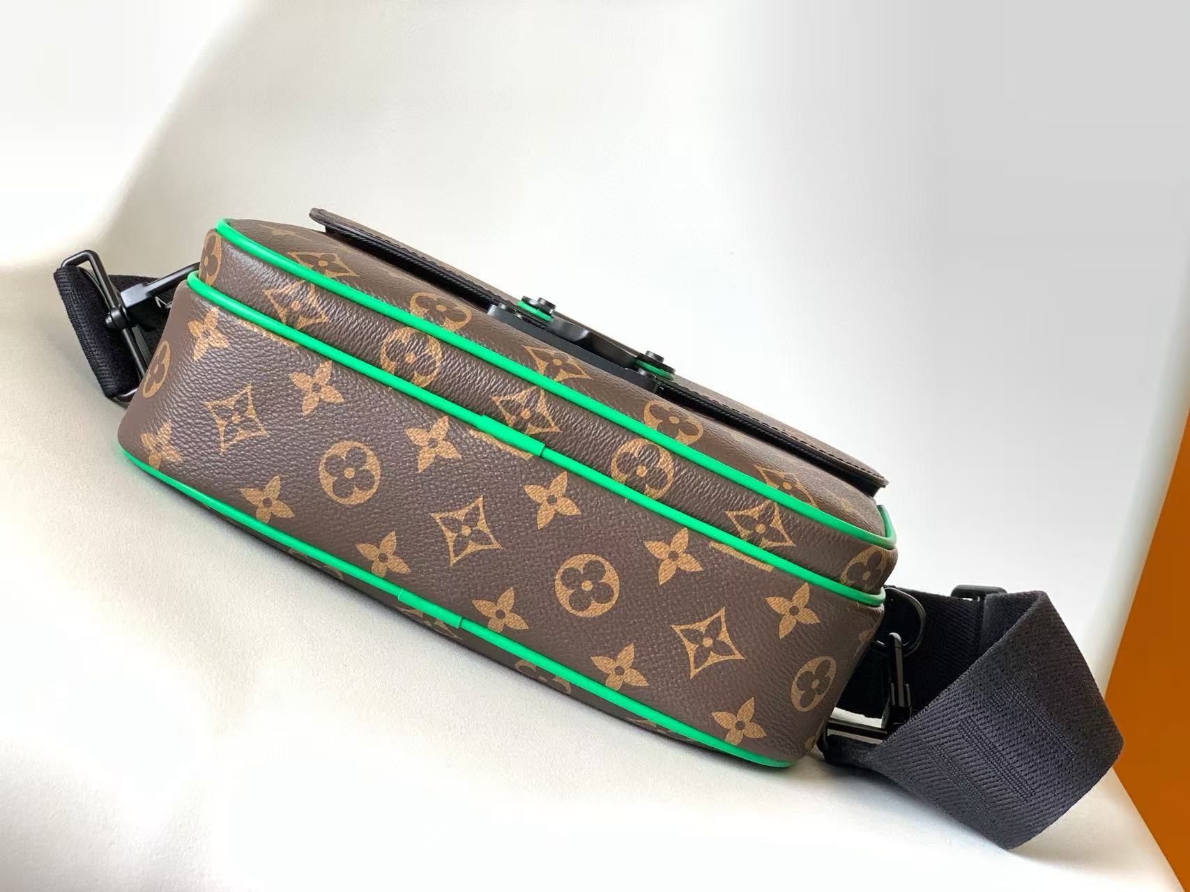 LV Handbags AAA(Men)-333