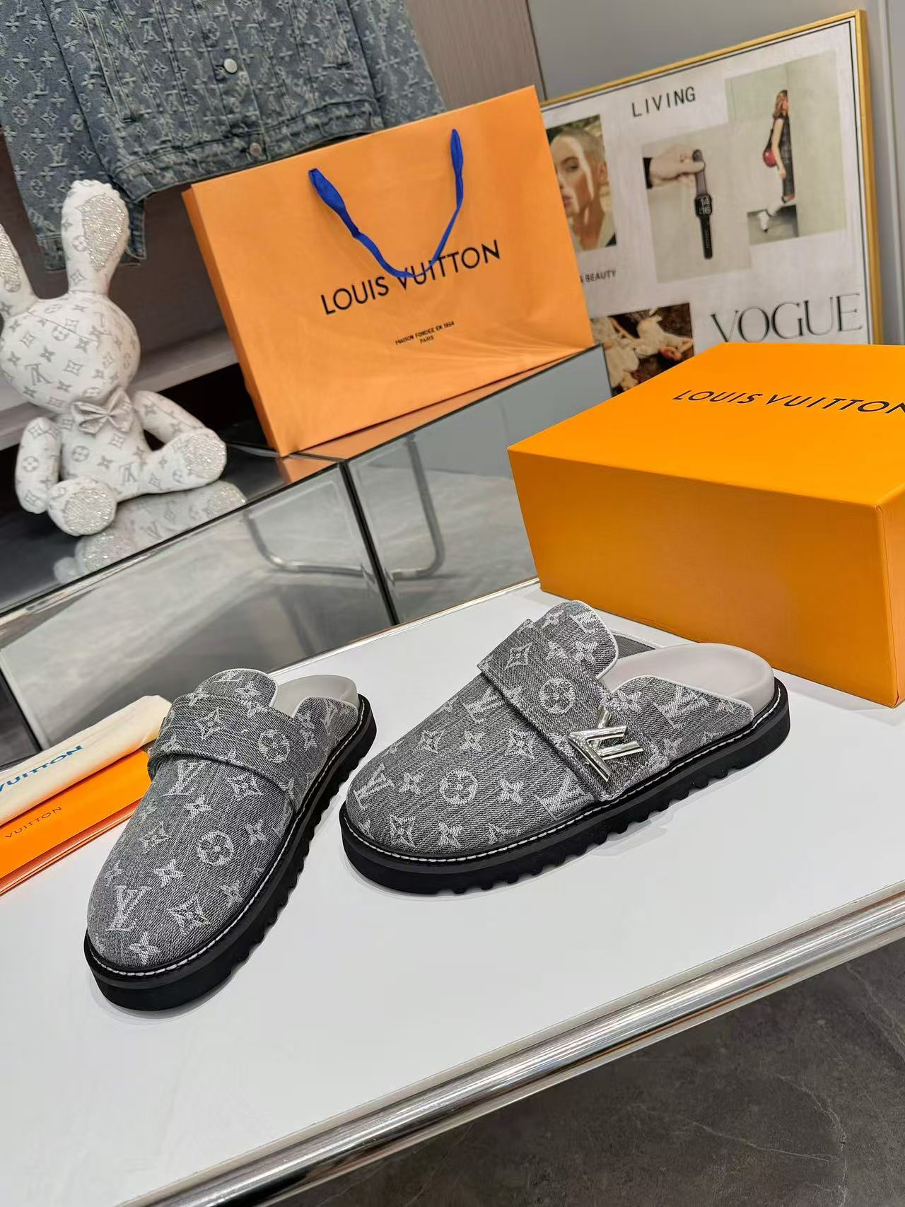 LV Slippers(AAA)-085
