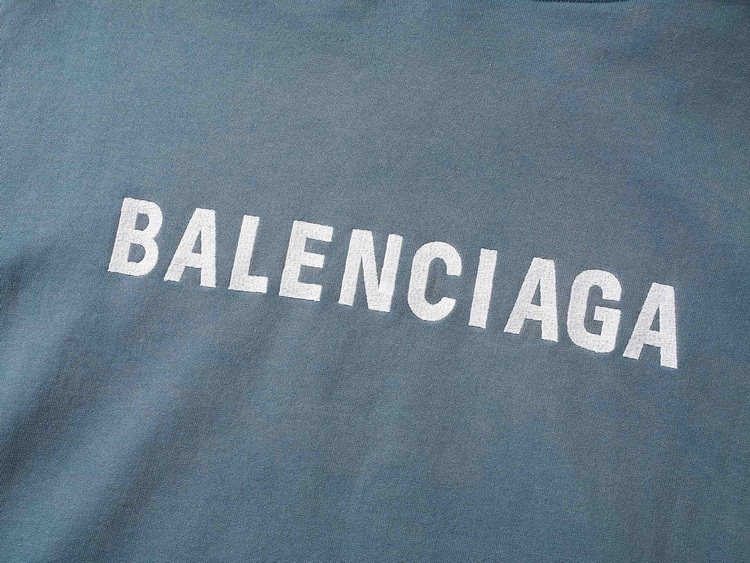Balenciaga Hoody-111