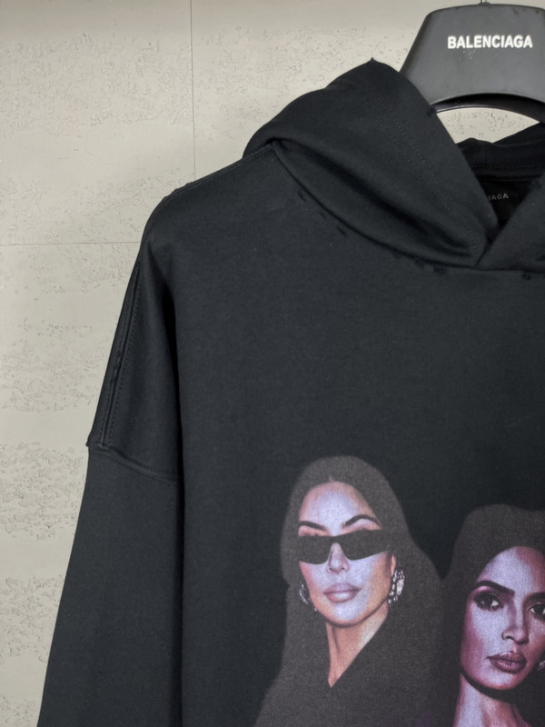 Balenciaga Hoody-118