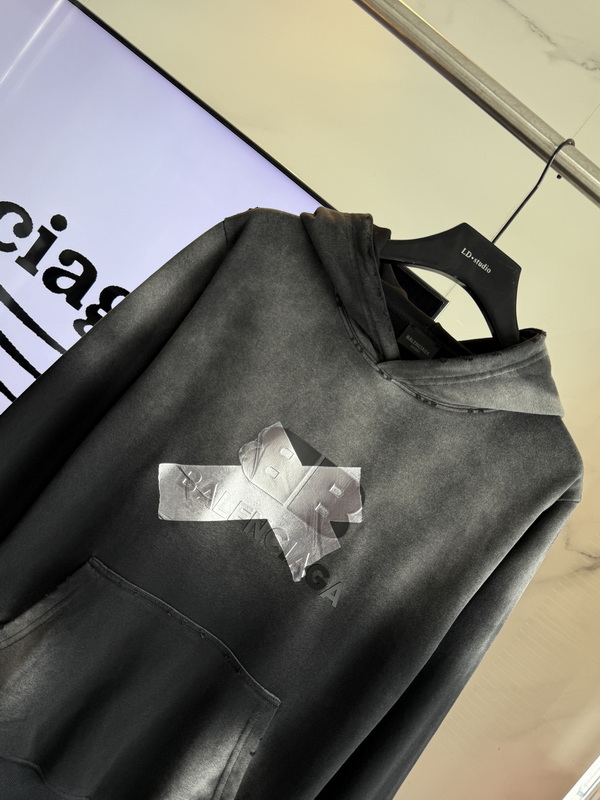 Balenciaga Hoody-130
