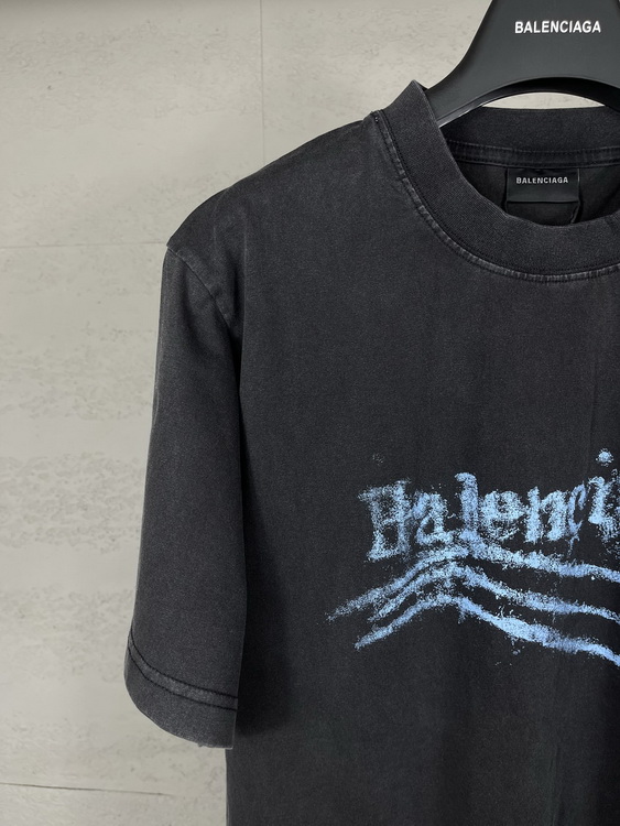 Balenciaga T-shirts(Women)-008