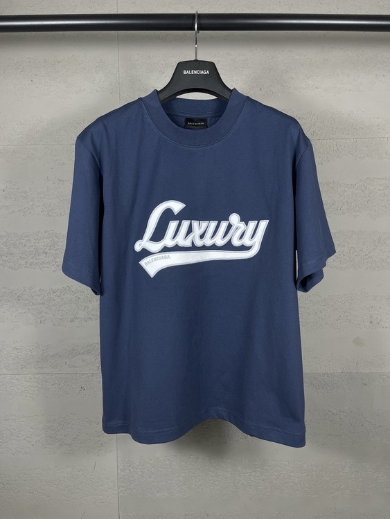 Balenciaga T-shirts(Women)-012