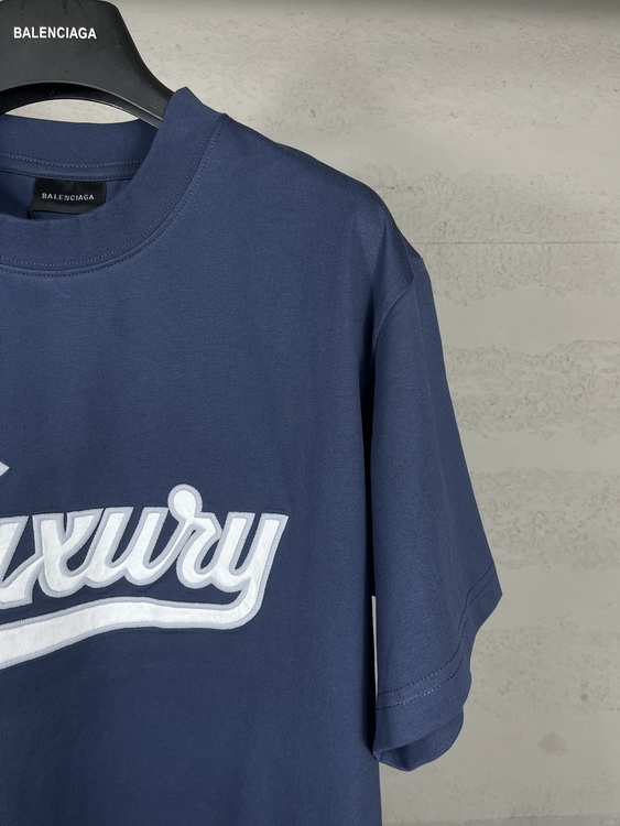 Balenciaga T-shirts(Women)-012
