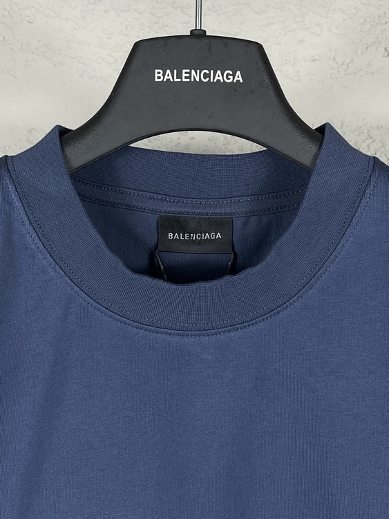 Balenciaga T-shirts(Women)-012