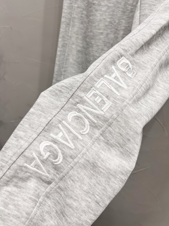 Balenciaga Pants-074