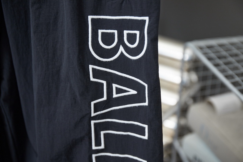 Balenciaga Pants-107