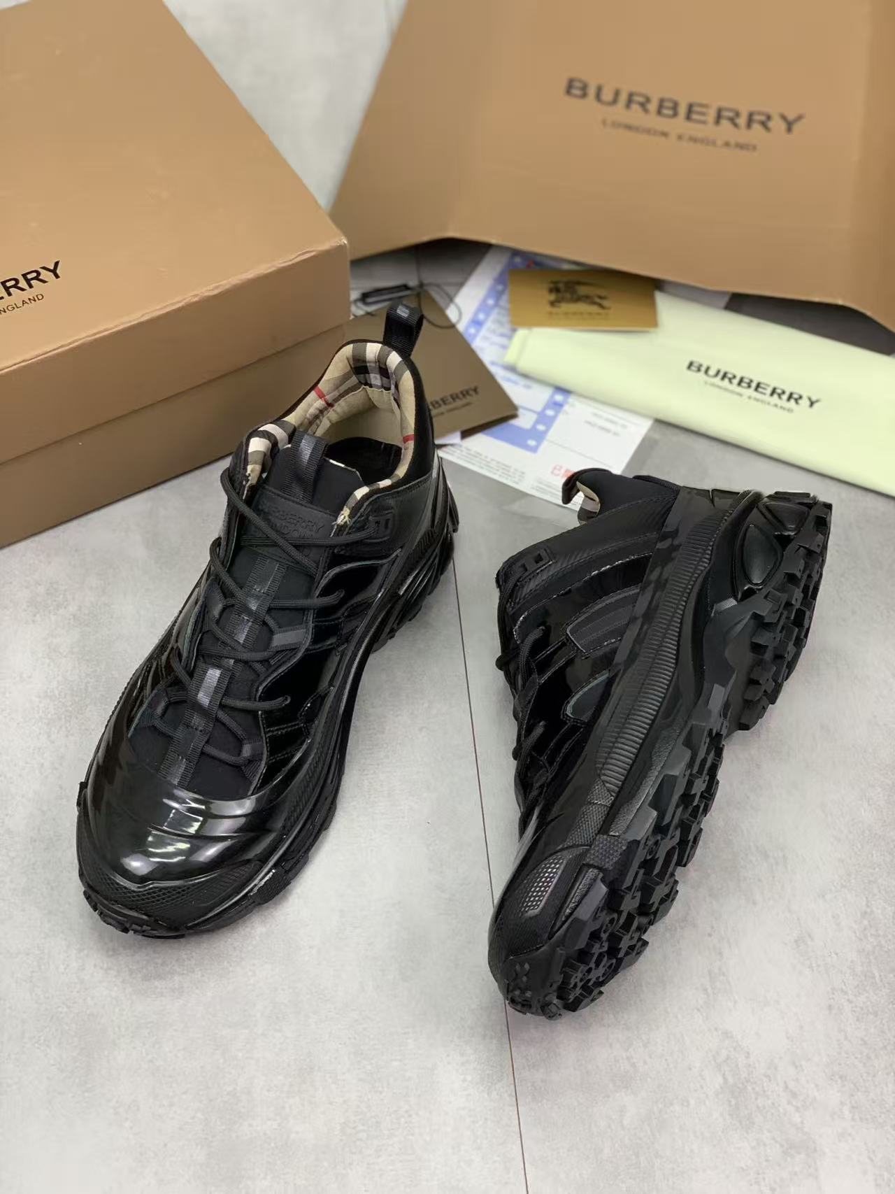 Burberry Shoes(AAA)-018