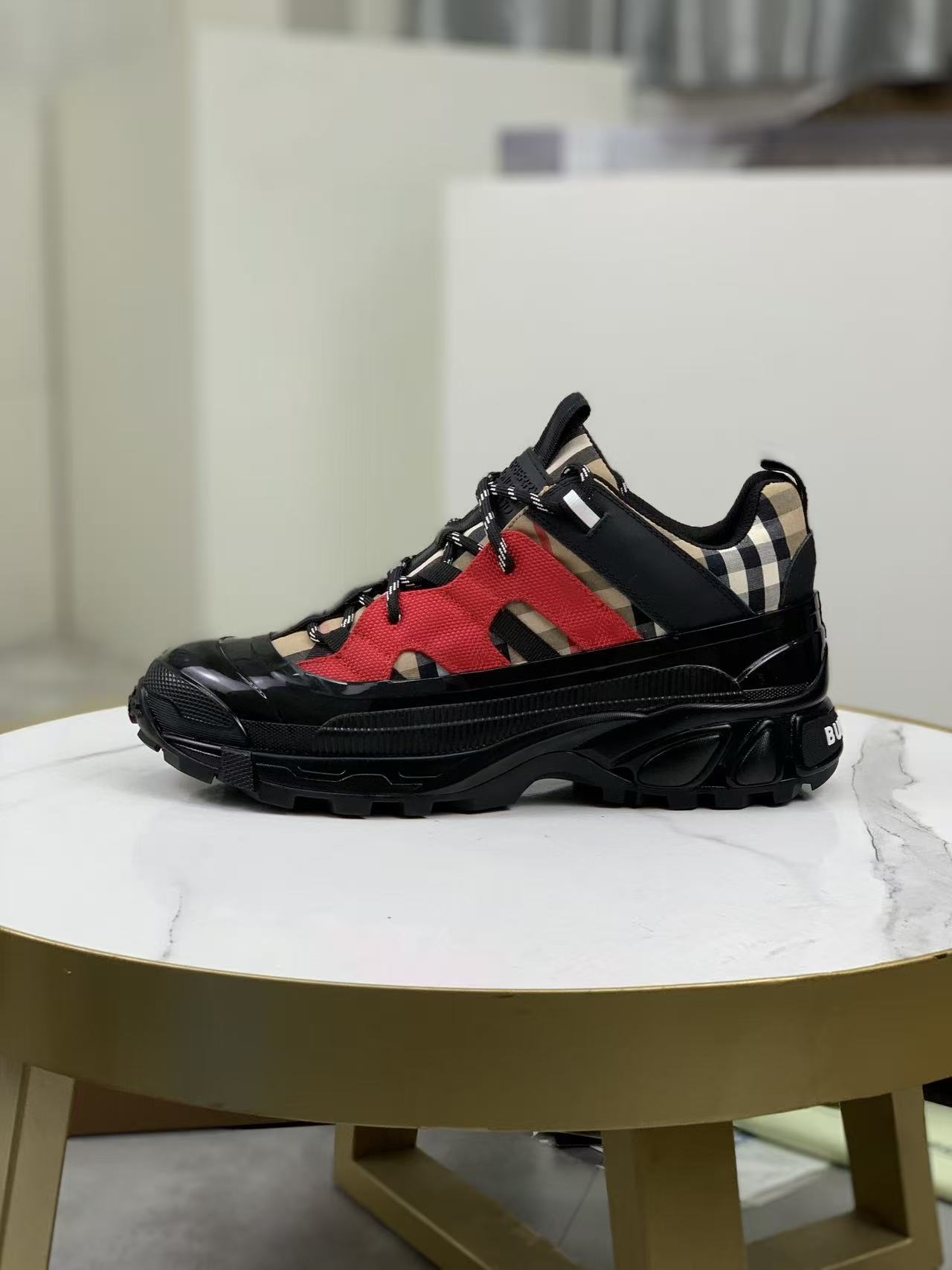 Burberry Shoes(AAA)-015