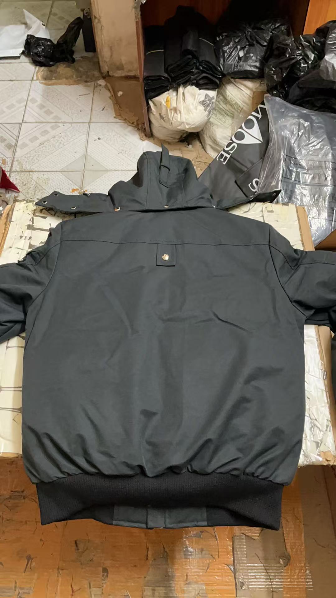 Moose Knuckles Coat-006