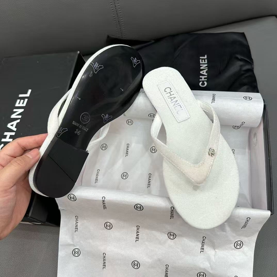 Chanel Slippers Women(AAA)-064